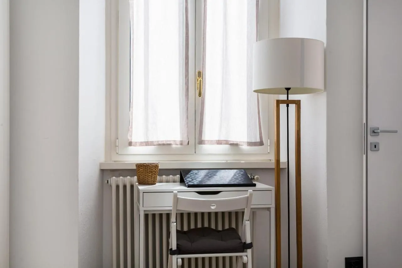 Lovely & Modern Home In China Town Area - Via Rosmini Milan 0*,